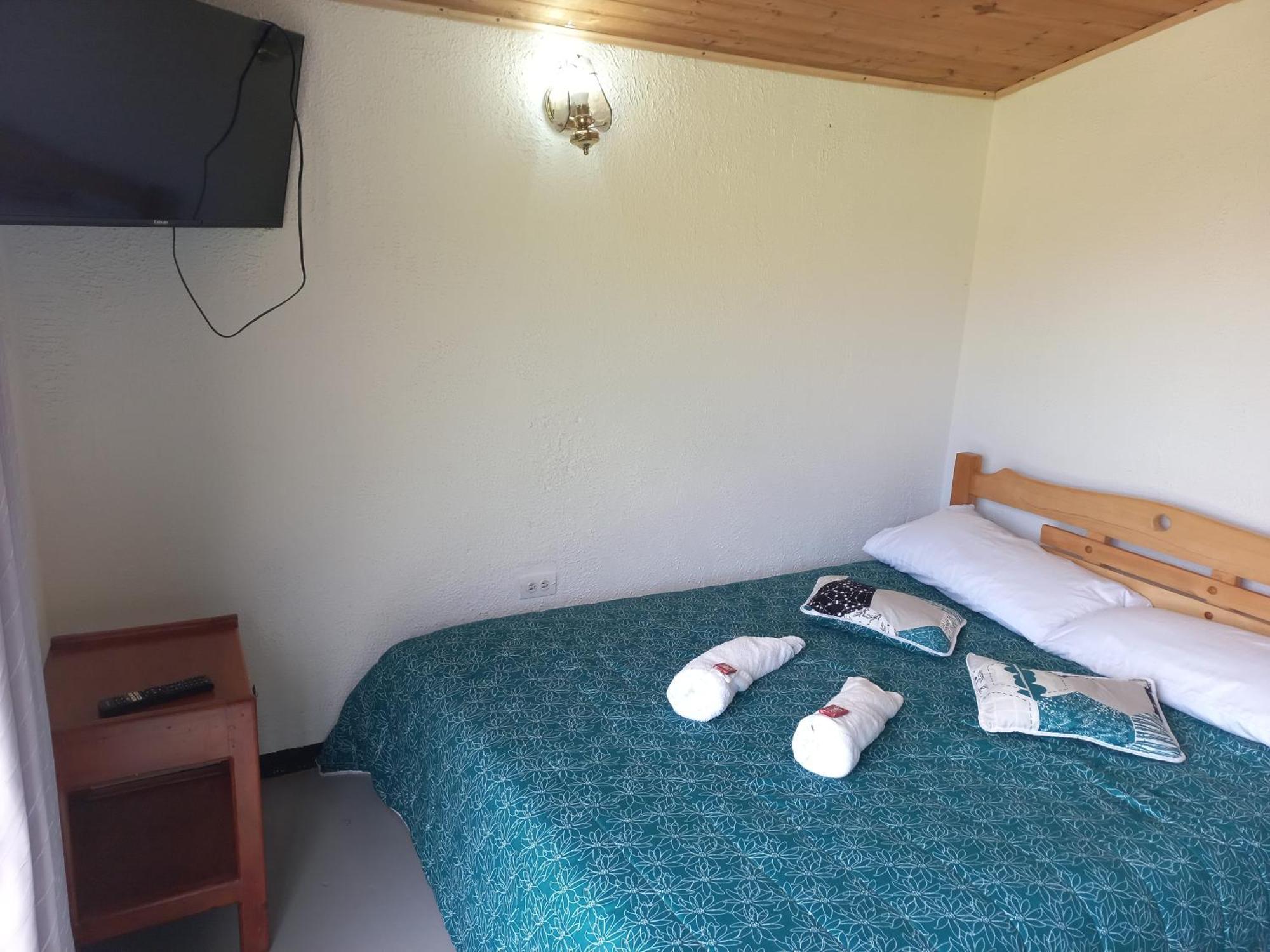 Hospedaje Y Camping Del Rio モングイ エクステリア 写真